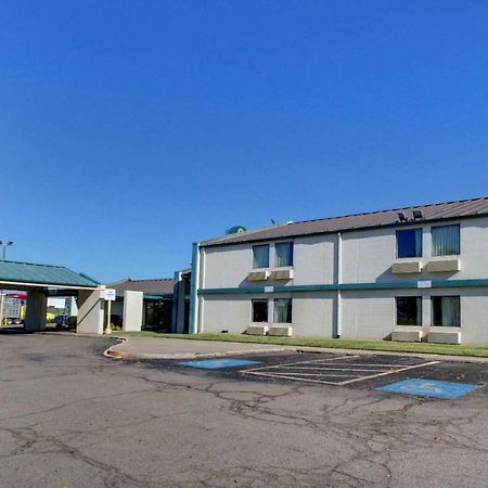 Baymont Inn & Suites Shawnee Eksteriør bilde