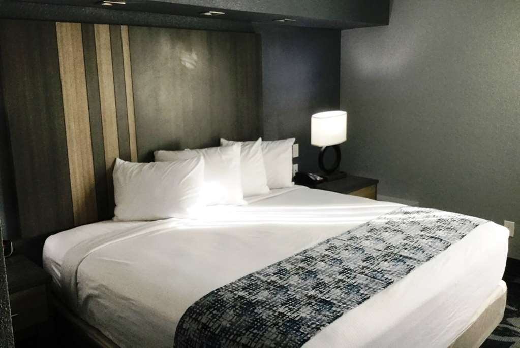 Baymont Inn & Suites Shawnee Rom bilde