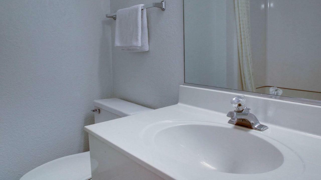 Baymont Inn & Suites Shawnee Eksteriør bilde