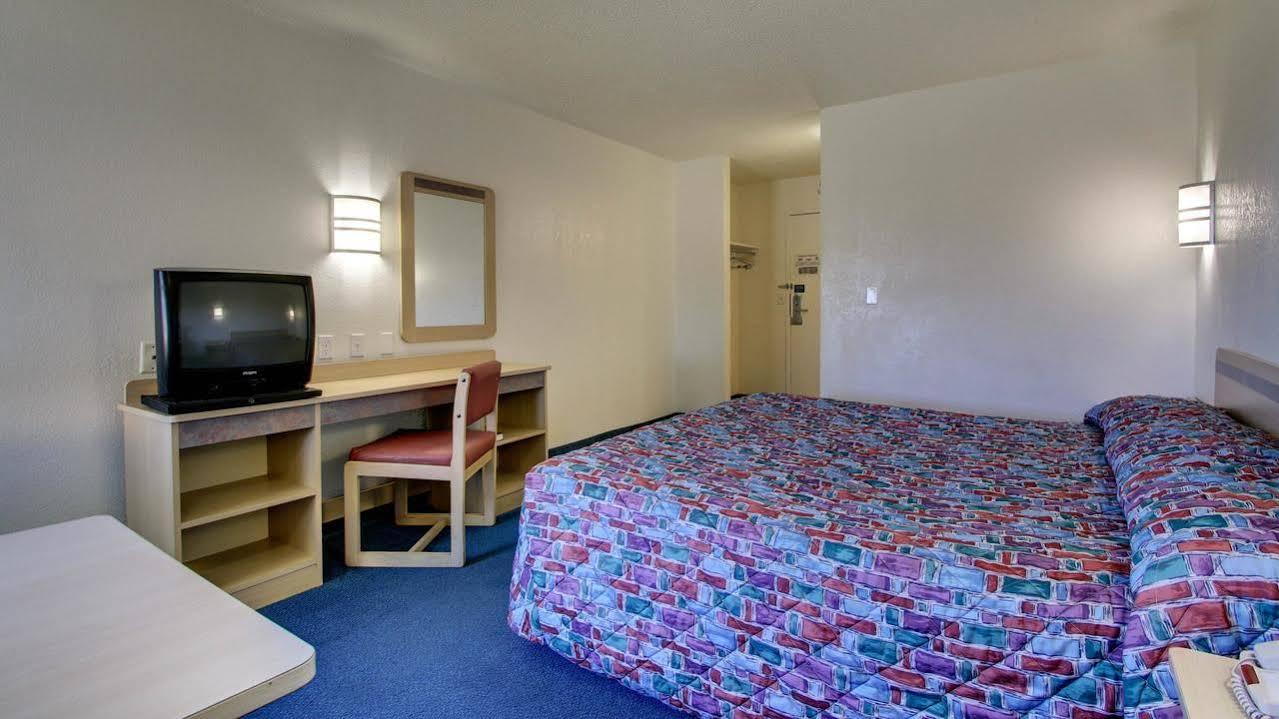 Baymont Inn & Suites Shawnee Eksteriør bilde